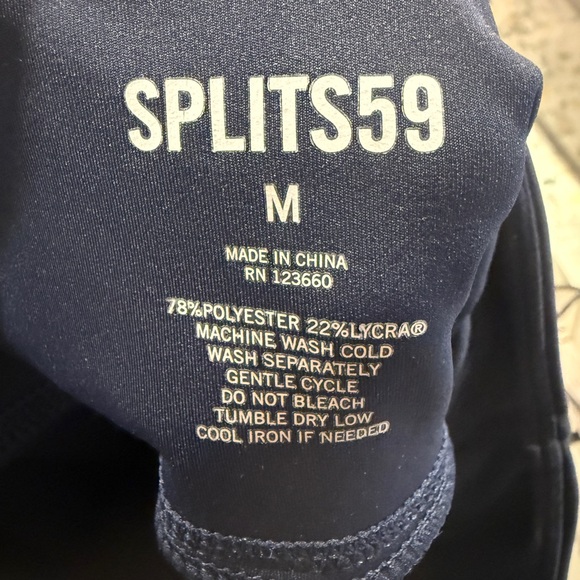 Splits59 Black High Waist Performance Leggings Size Medium Zip Pockets - Picture 11 of 11